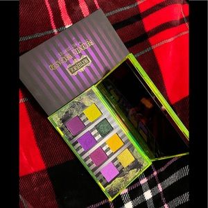 Melt cosmetics eyeshadow palette